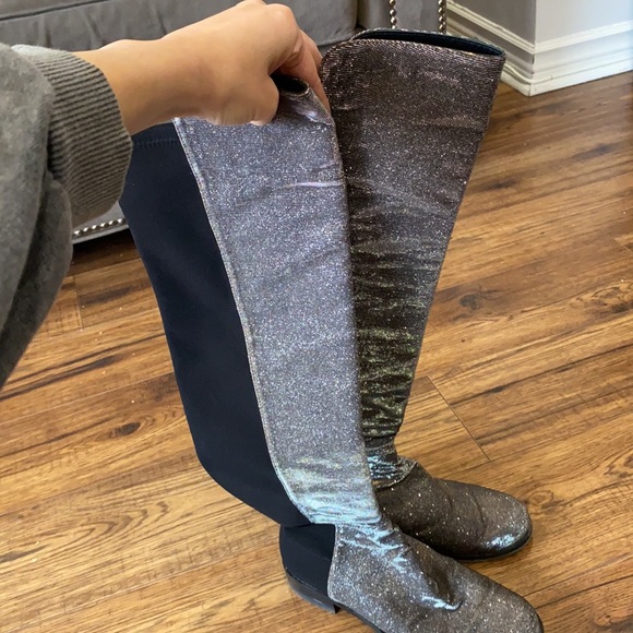 Stuart Weitzman 50/50 over the knee boots - Picture 4 of 9